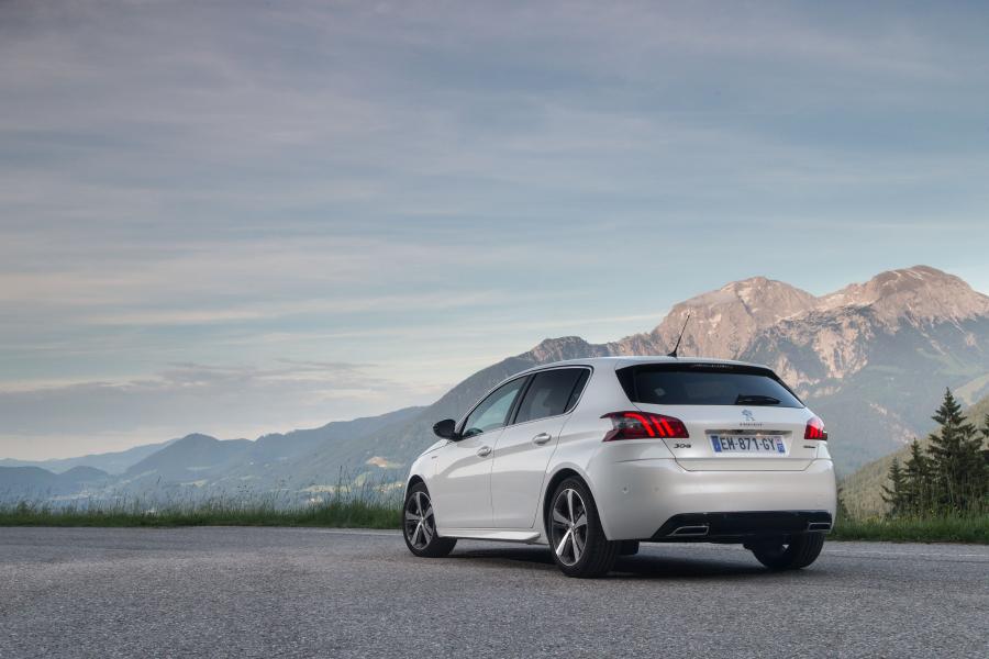  Peugeot 308 GT Line 2017 года  (WW) (фото 6 из 45)
